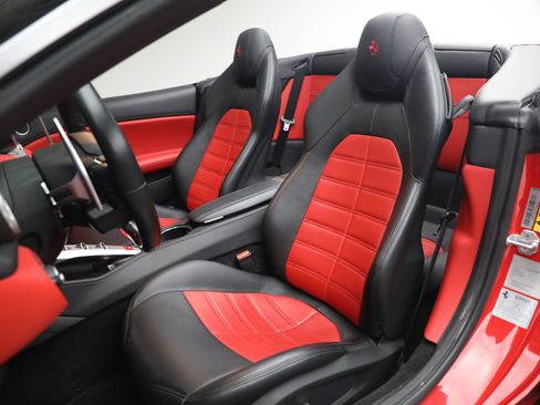Certified 2017 Ferrari California T RWD image 15