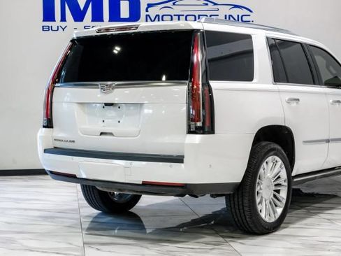Used 2020 Cadillac Escalade Platinum RWD image 13