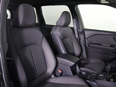 Used 2025 Subaru Forester Premium AWD/4WD image 28