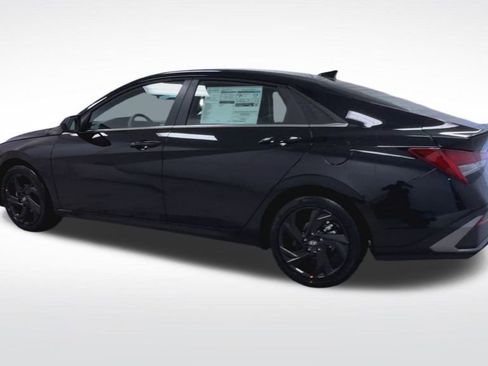 New 2026 Hyundai Elantra SEL Sport image 17