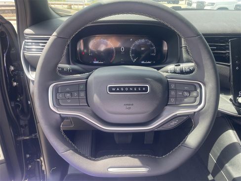 New 2025 Jeep Wagoneer L Base image 16