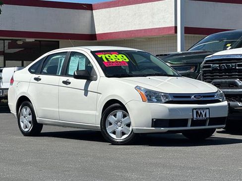 Used 2011 Ford Focus S FWD image 2