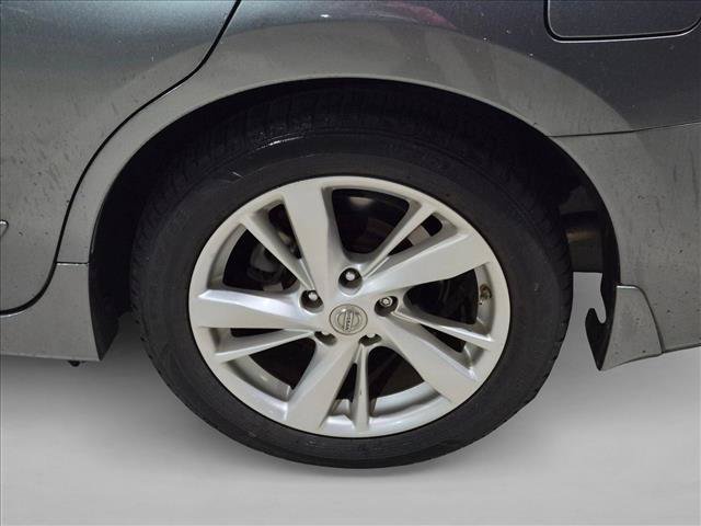 Used 2014 Nissan Altima 2.5 SV w/ Convenience Package FWD image 8
