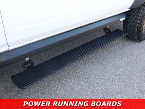 Used 2023 Ford Bronco Badlands image 12