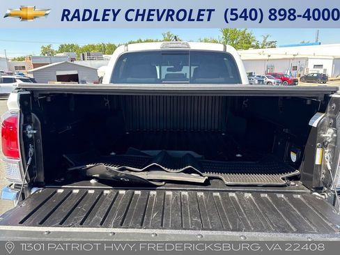 Used 2023 Toyota Tacoma TRD Off-Road AWD/4WD image 25