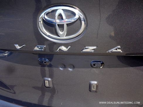 Used 2015 Toyota Venza LE image 5