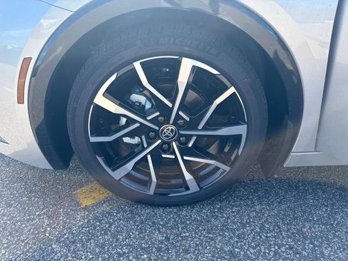 New 2026 Toyota Prius Plug-In Hybrid FWD image 34