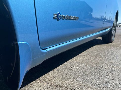 Used 2014 Nissan Leaf SL w/ Premium Package image 23