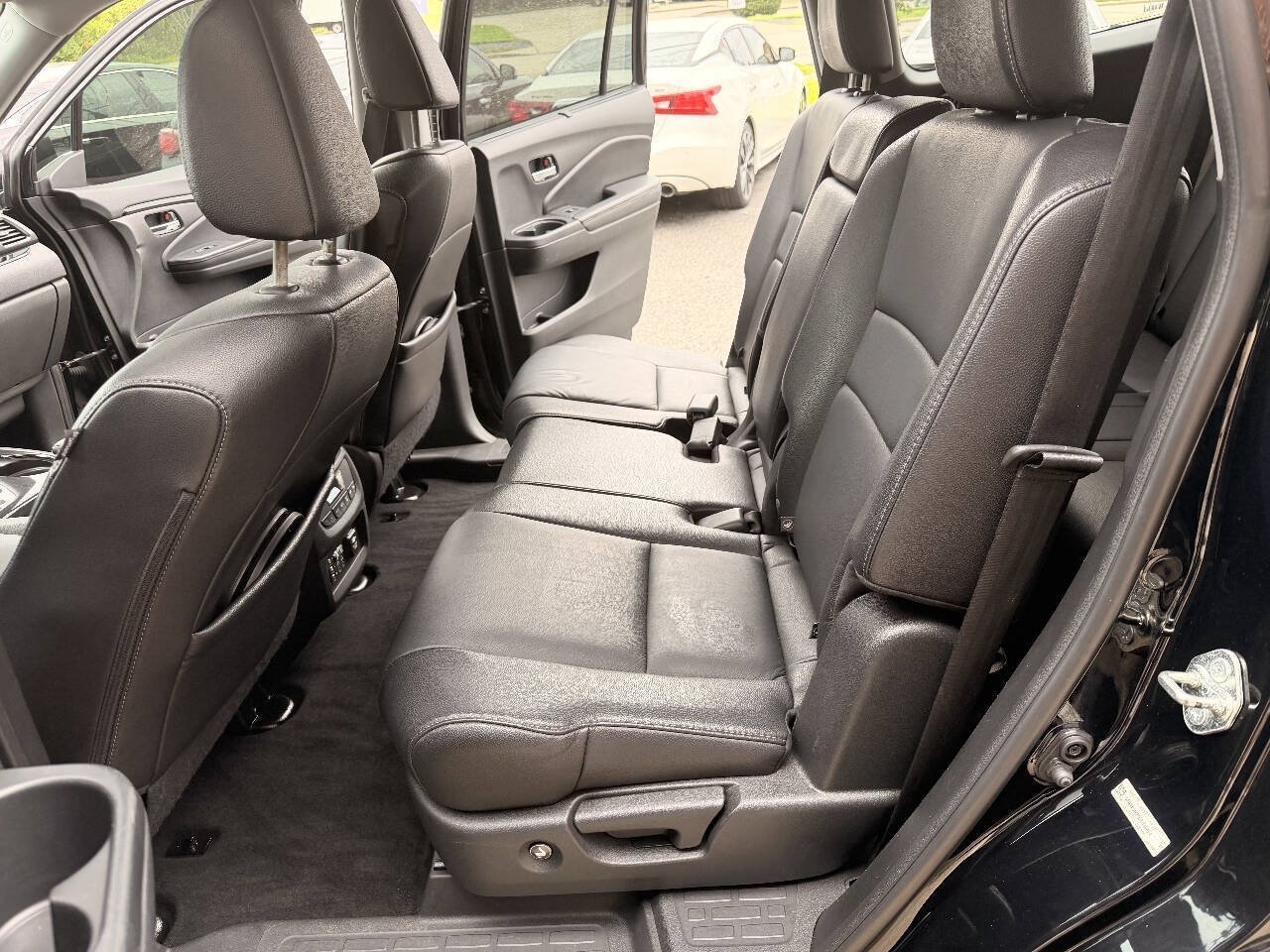 Used 2016 Honda Pilot Touring image 12