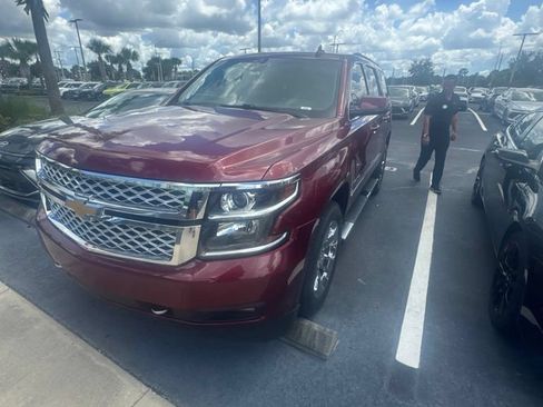 Used 2017 Chevrolet Tahoe LT w/ LT Signature Package RWD image 4