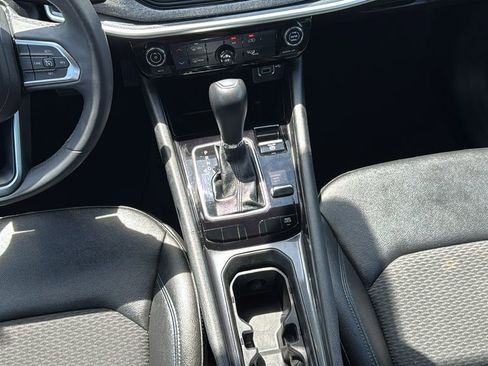 Used 2024 Jeep Compass Latitude AWD/4WD image 24