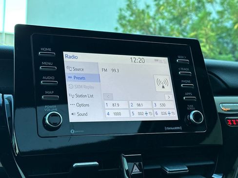 Used 2024 Toyota Camry SE image 18