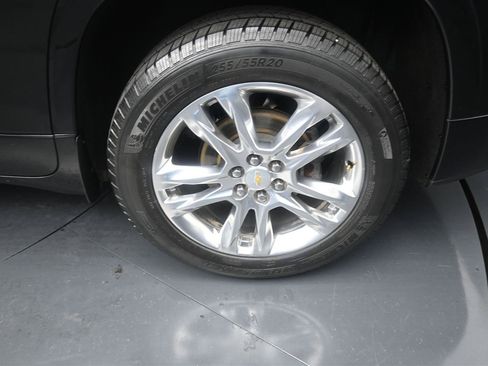 Used 2019 Chevrolet Traverse High Country AWD/4WD image 18