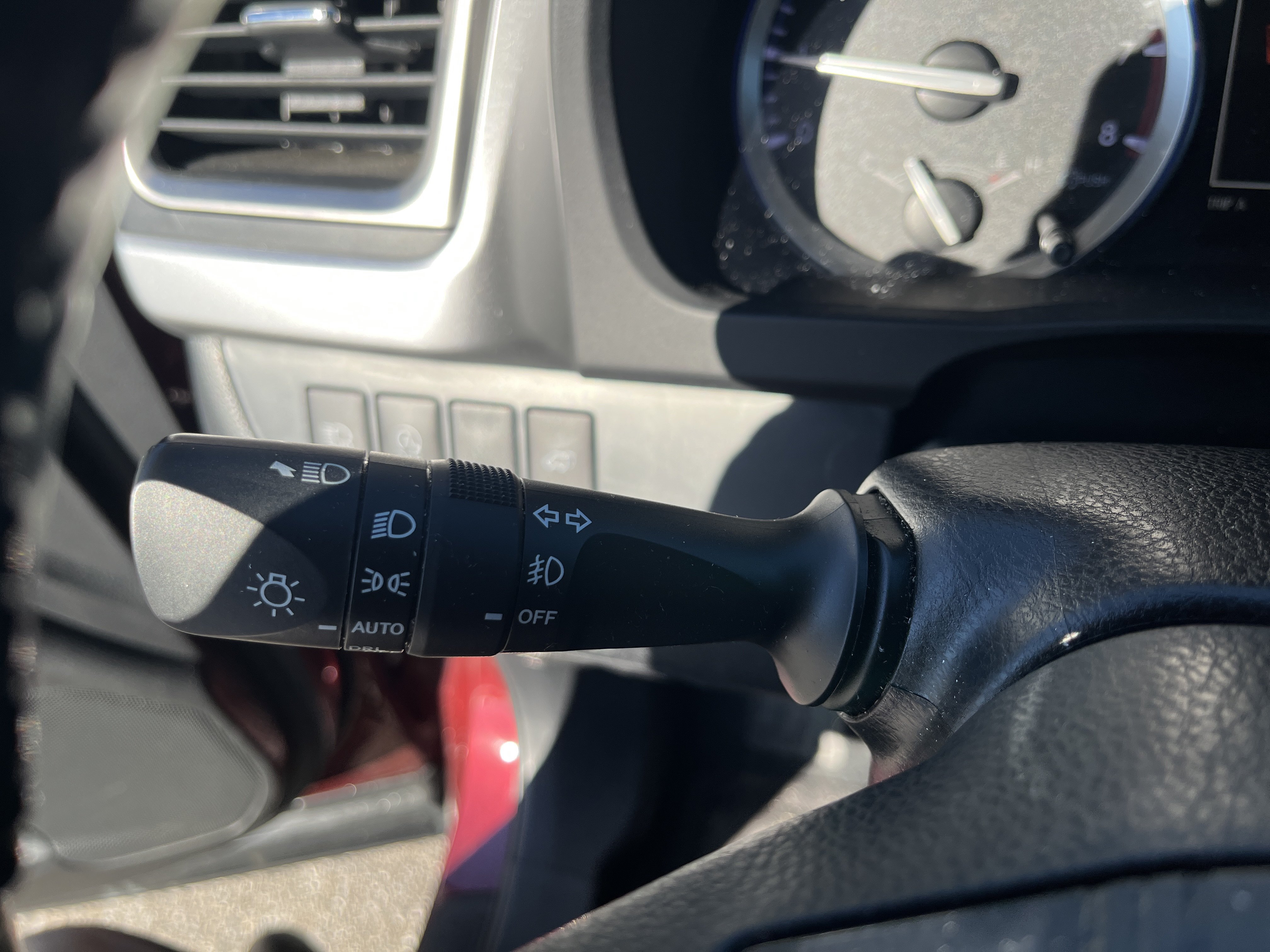 Used 2018 Toyota Highlander XLE FWD image 27