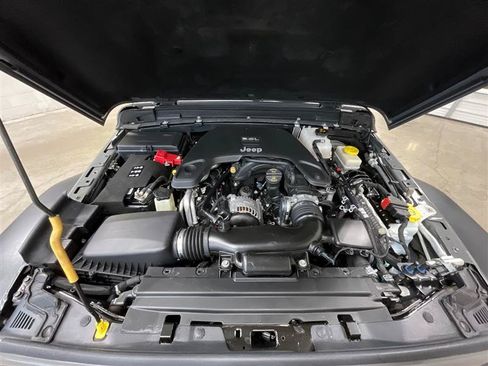 Used 2019 Jeep Wrangler Unlimited Sport S AWD/4WD image 30