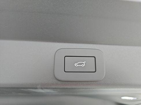 New 2026 Land Rover Range Rover Sport SE AWD/4WD image 13