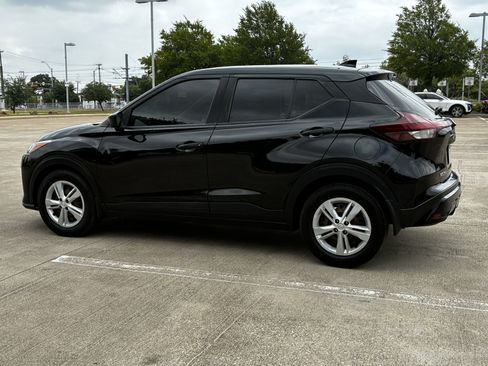 Used 2021 Nissan Kicks S FWD image 13