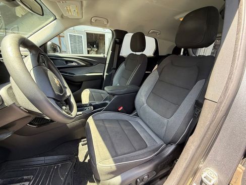 Used 2021 Chevrolet TrailBlazer LT w/ Convenience Package FWD image 9