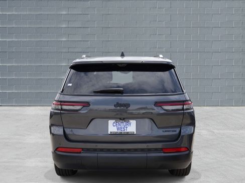 Used 2024 Jeep Grand Cherokee L Limited w/ Luxury Tech Group II RWD image 4