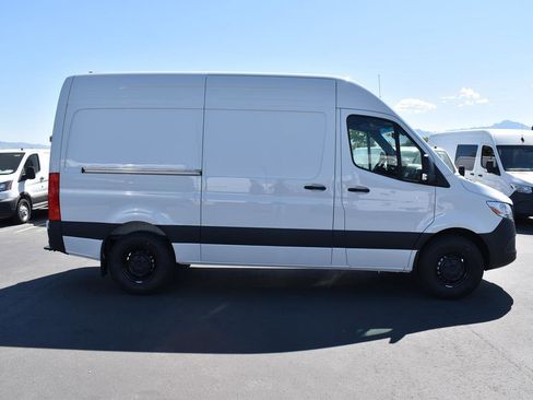 New 2025 Mercedes-Benz Sprinter 2500 image 5