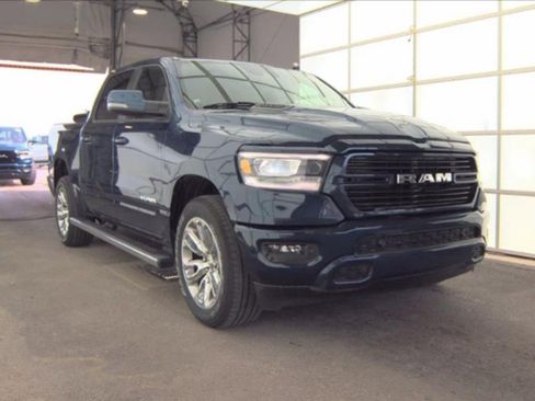 Used 2023 RAM 1500 Laramie AWD/4WD image 2