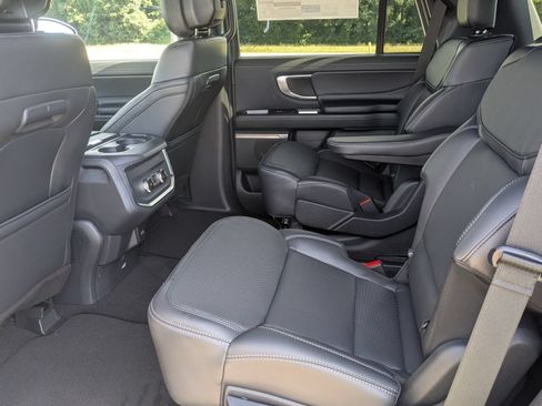 New 2026 Ford Expedition Platinum w/ Stealth Appearance Package AWD/4WD image 31