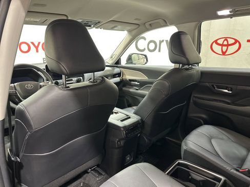 Used 2024 Toyota Grand Highlander Limited image 19