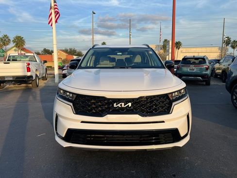 Certified 2022 Kia Sorento S image 2