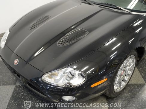 Used 2002 Jaguar XK8 Convertible image 20