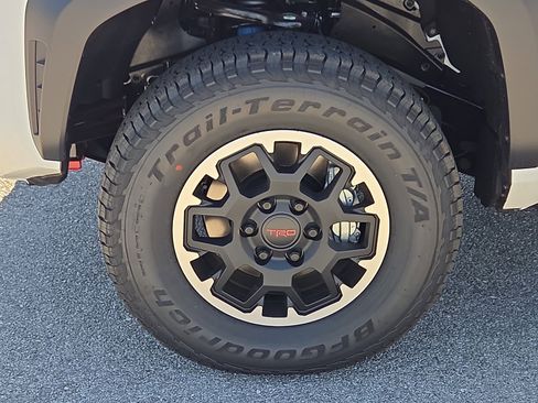 New 2026 Toyota Tacoma TRD Off-Road AWD/4WD image 5