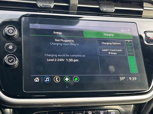 Used 2022 Chevrolet Bolt EUV LT w/ Convenience Package image 21