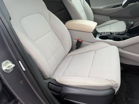 Used 2021 Hyundai Tucson SE image 8