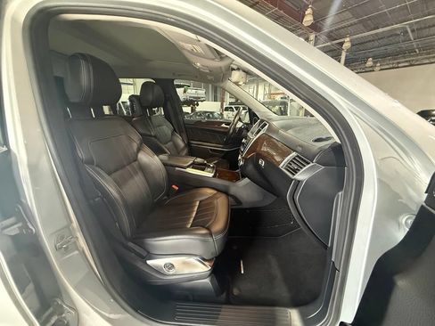 Used 2013 Mercedes-Benz GL 450 4MATIC w/ Premium 1 Pkg image 11