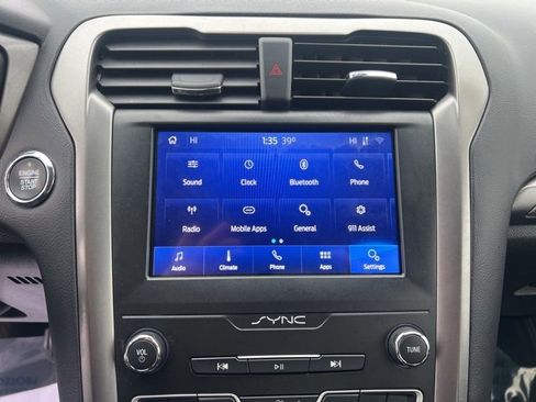 Used 2020 Ford Fusion SE image 26