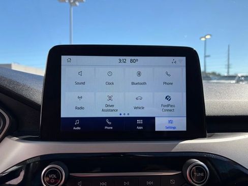 Used 2022 Ford Escape SE image 17