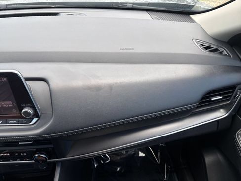Used 2025 Nissan Rogue SV AWD/4WD image 37