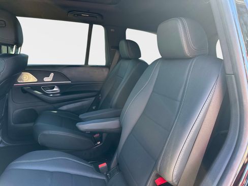Certified 2025 Mercedes-Benz GLS 450 4MATIC image 14