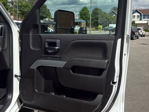 Used 2019 Chevrolet Silverado 2500 LT AWD/4WD image 14