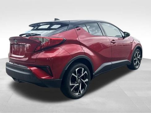 Used 2020 Toyota C-HR XLE FWD image 5