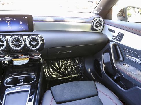 New 2025 Mercedes-Benz CLA 250 4MATIC image 17