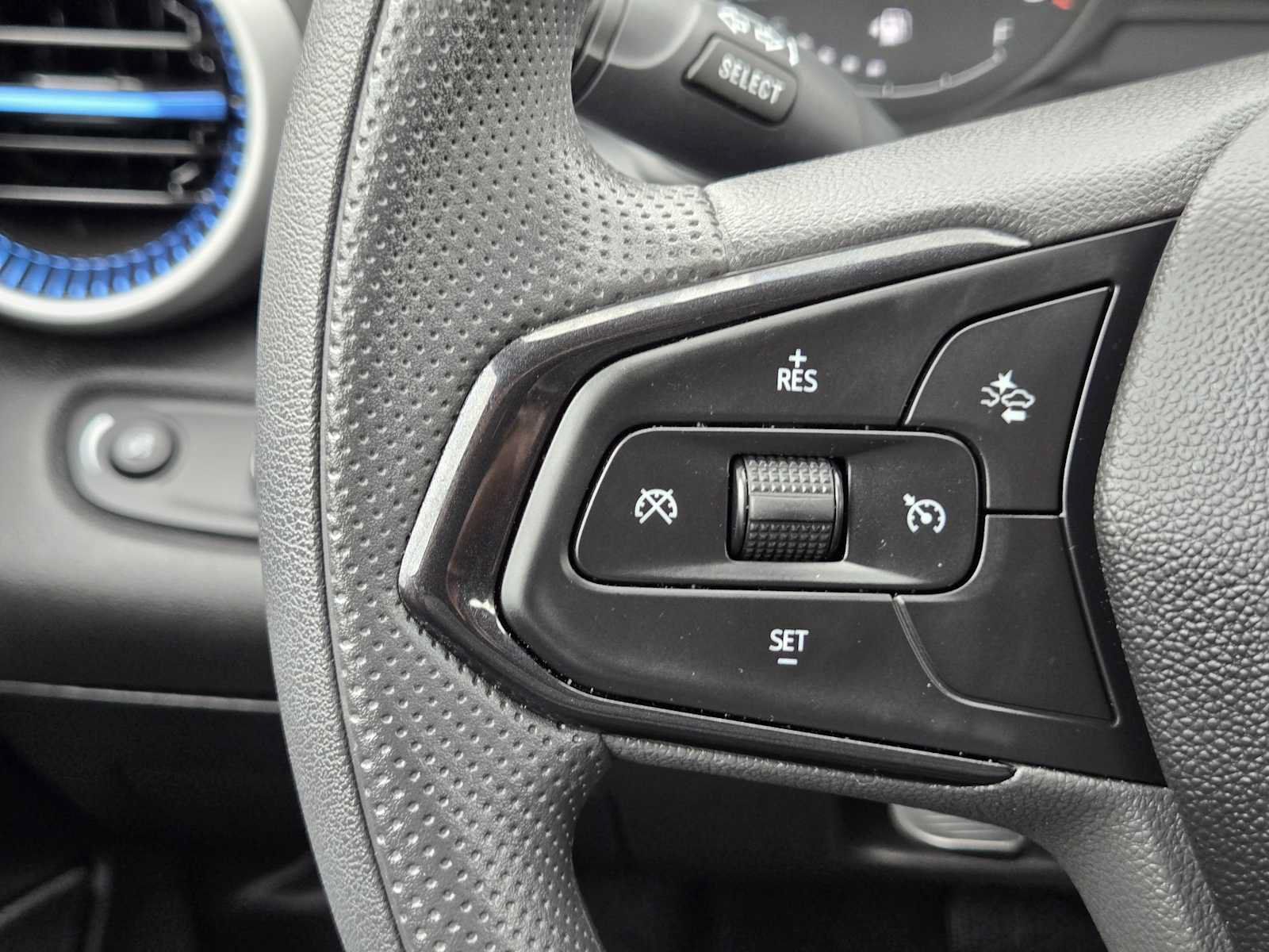 Used 2024 Chevrolet Trax LS w/ LS Convenience Package FWD image 26