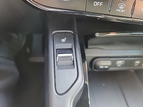 Certified 2025 Kia Telluride S AWD/4WD image 20