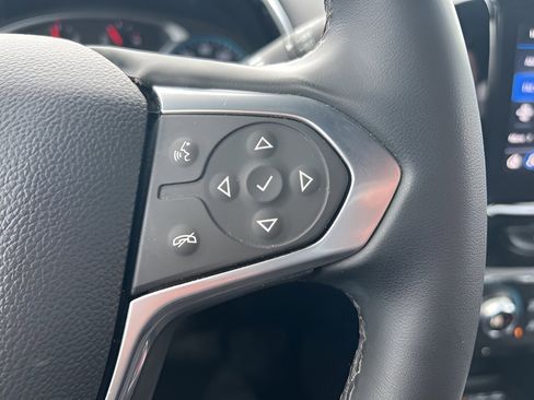 Used 2023 Chevrolet Traverse LT w/ Midnight/Sport Edition image 19