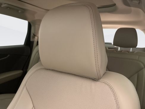 Used 2023 Lincoln Nautilus Reserve image 8