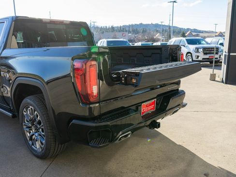 Used 2023 GMC Sierra 1500 Denali Ultimate image 36