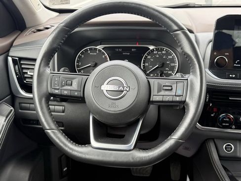 Certified 2022 Nissan Rogue SL w/ SL Premium Package image 25