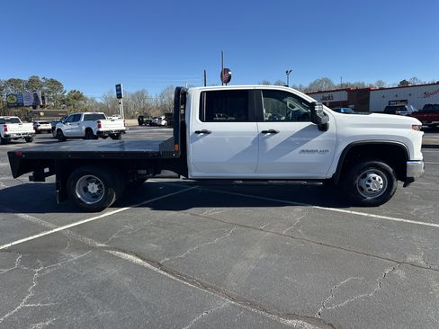 Used 2024 Chevrolet Silverado 3500 W/T w/ WT Convenience Package image 9