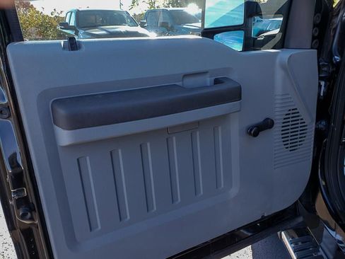 Used 2016 Ford F250 XL w/ XL Appearance Package image 8