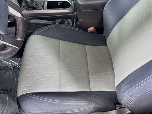 Certified 2020 Toyota Tacoma TRD Off-Road image 18