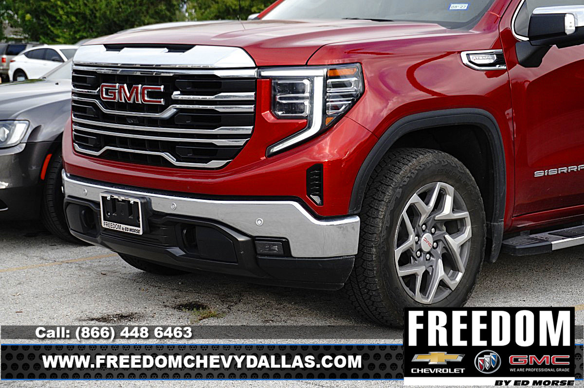 Used 2024 GMC Sierra 1500 SLT AWD/4WD image 4